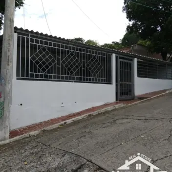 #1405 - Casa en Cúcuta en venta de 275m², 6 habitaciones - 2
