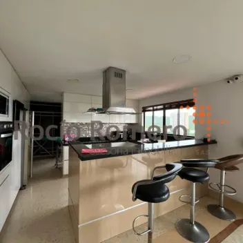 #1437 - Apartamento en Los Patios en venta de 220m², 4 habitaciones y 2 parqueaderos - 2