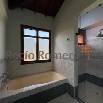 #1521 - Casa en conjunto cerrado en Villa del Rosario en venta de 300m², 4 habitaciones y 2 parqueaderos - 18