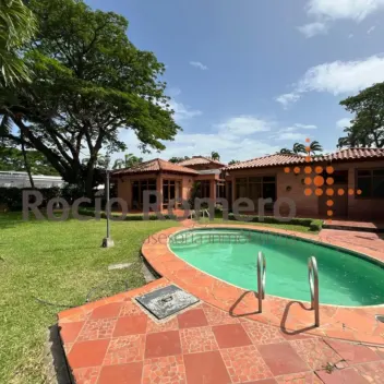 #1521 - Casa en conjunto cerrado en Villa del Rosario en venta de 300m², 4 habitaciones y 2 parqueaderos - 7