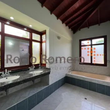 #1521 - Casa en conjunto cerrado en Villa del Rosario en venta de 300m², 4 habitaciones y 2 parqueaderos - 17