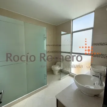 #1524 - Casa en conjunto cerrado en Los Patios en venta de 268.47m², 5 habitaciones y 2 parqueaderos - 18