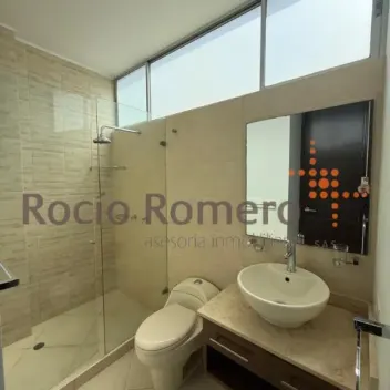 #1524 - Casa en conjunto cerrado en Los Patios en venta de 268.47m², 5 habitaciones y 2 parqueaderos - 20