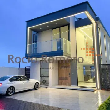 #1546 - Casa en conjunto cerrado en Villa Del Rosario en venta de 250m², 4 habitaciones y 3 parqueaderos - 1