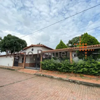 #1579 - Casa en Villa del Rosario en venta de 1.649m², 7 habitaciones y 12 parqueaderos - 1