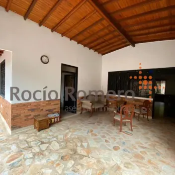 #1579 - Casa en Villa del Rosario en venta de 1.649m², 7 habitaciones y 12 parqueaderos - 2