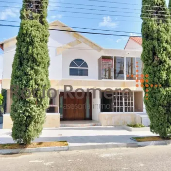 #1595 - Casa en conjunto cerrado en Villa del Rosario en venta de 340m², 4 habitaciones y 3 parqueaderos - 1