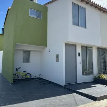 #1668 - Casa en Los Patios en venta de 112m², 2 habitaciones y 2 parqueaderos - 1