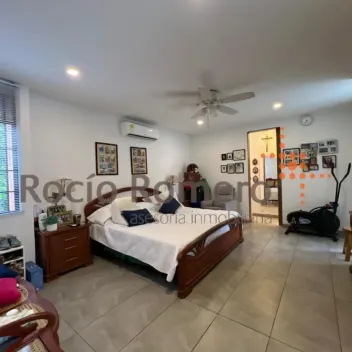 #1785 - Casa en  en venta de 380m², 4 habitaciones y 3 parqueaderos - 7