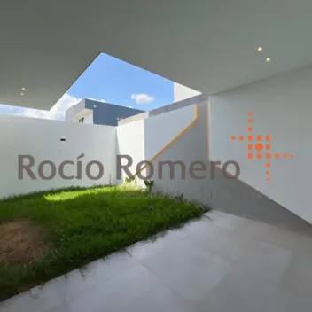 #1825 - Casa en conjunto cerrado en venta en  de 283m², 4 habitaciones y 2 parqueaderos - 5