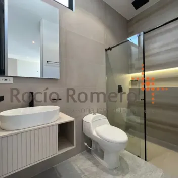 #1825 - Casa en conjunto cerrado en venta en  de 283m², 4 habitaciones y 2 parqueaderos - 14