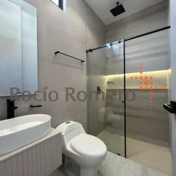 #1825 - Casa en conjunto cerrado en venta en  de 283m², 4 habitaciones y 2 parqueaderos - 7