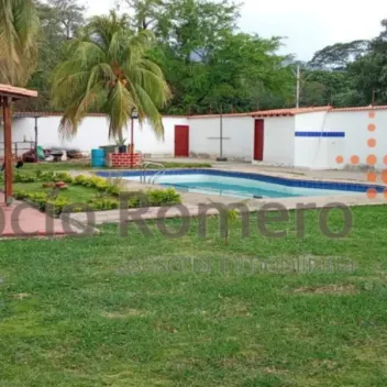 #1838 - Casa en venta en Cúcuta de 400m², 4 habitaciones y 4 parqueaderos - 6