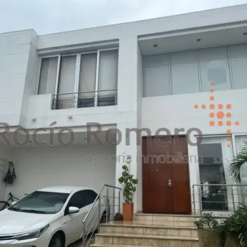 #1845 - Casa en conjunto cerrado en venta en Los Patios de 264m², 7 habitaciones y 2 parqueaderos - 1