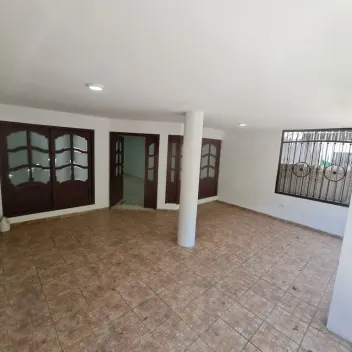 #1851 - Casa en venta en Villa del Rosario de 217m², 4 habitaciones y 2 parqueaderos - 1
