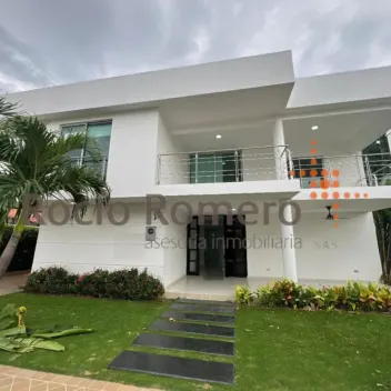 #1880 - Casa en conjunto cerrado en venta en Villa del Rosario de 300m², 5 habitaciones y 3 parqueaderos - 1