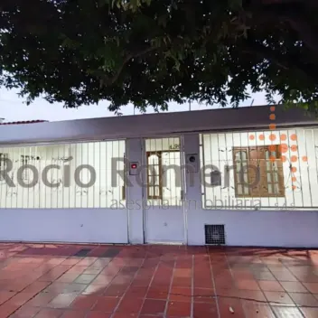 #1924 - Casa en arriendo en Cúcuta de 200m², 3 habitaciones y 2 parqueaderos - 1