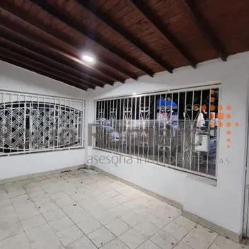 #1924 - Casa en arriendo en Cúcuta de 200m², 3 habitaciones y 2 parqueaderos - 2