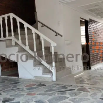 #1938 - Casa en arriendo en Cúcuta de 189m², 4 habitaciones y 3 parqueaderos - 7