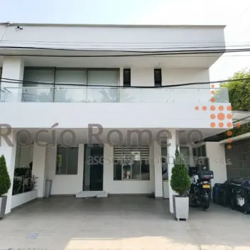 #1983 - Casa en conjunto cerrado en venta en Cúcuta de 256m², 5 habitaciones y 2 parqueaderos - 1