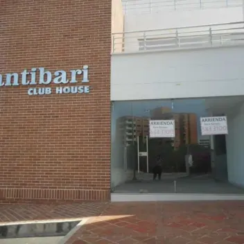 #2321 - Local en venta en Los Patios de 100m² y 1 ambiente - 1