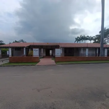 #2372 - Casa en conjunto cerrado en venta en  de 1137.5m², 4 habitaciones y 2 parqueaderos - 1