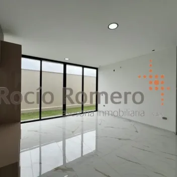 #2408 - Casa en conjunto cerrado en venta en  de 521m², 3 habitaciones y 4 parqueaderos - 6