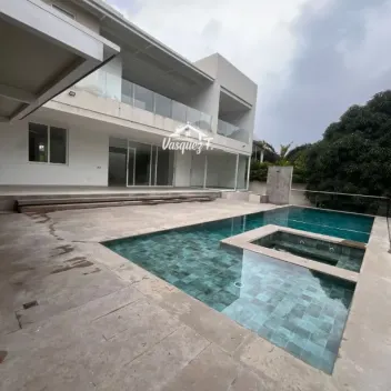#2430 - Casa en conjunto cerrado en venta en Los Patios de 800m², 6 habitaciones y 5 parqueaderos - 4