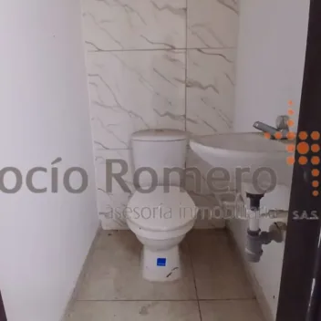#2493 - Casa en arriendo en Cúcuta de 373m², 9 habitaciones y 2 parqueaderos - 10