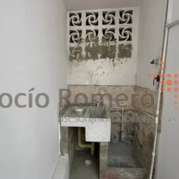 #2493 - Casa en arriendo en Cúcuta de 373m², 9 habitaciones y 2 parqueaderos - 18