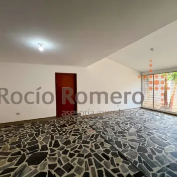 #2524 - Casa en venta en Cúcuta de 322m², 6 habitaciones y 4 parqueaderos - 18