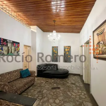 #2541 - Casa en venta en Cúcuta de 327m², 7 habitaciones y 2 parqueaderos - 10
