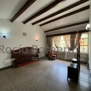 #2541 - Casa en venta en Cúcuta de 327m², 7 habitaciones y 2 parqueaderos - 4
