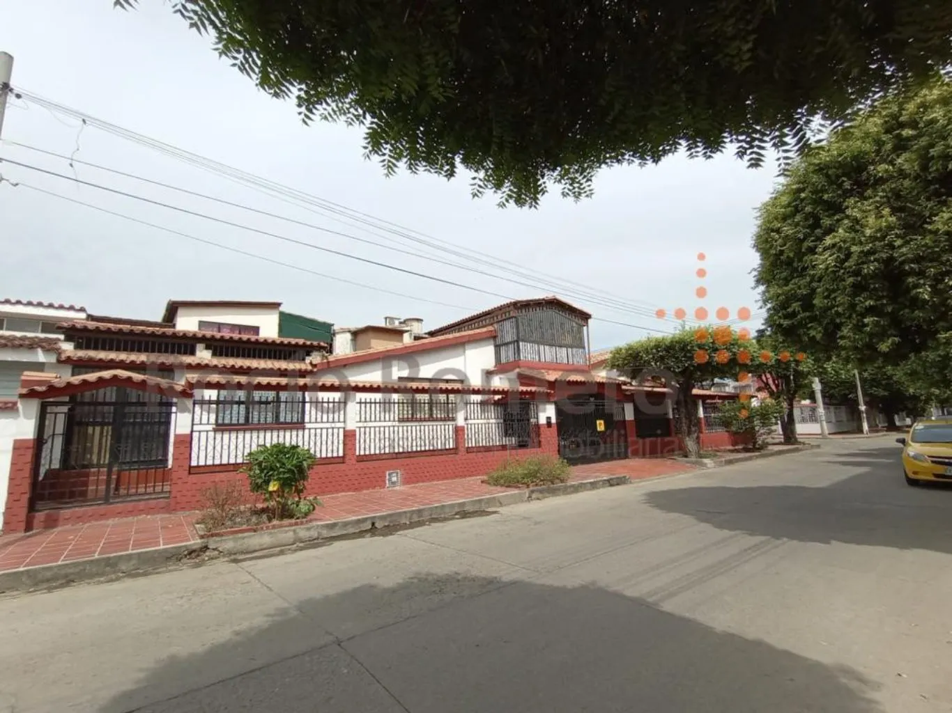 #73 - Casa en Cúcuta en arriendo de 333m², 7 habitaciones y 4 parqueaderos - 1
