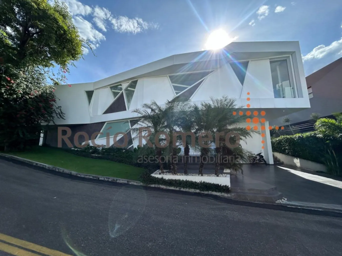 #182 - Casa en conjunto cerrado en Los Patios en venta de 494m², 4 habitaciones y 2 parqueaderos - 1