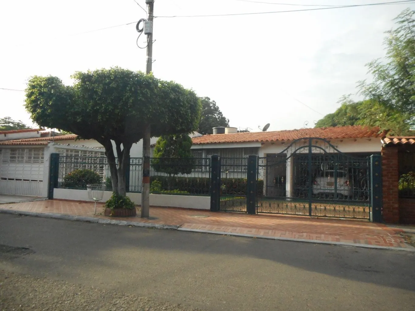 #198 - Casa en Cúcuta en venta de 400m², 3 habitaciones y 2 parqueaderos - 1