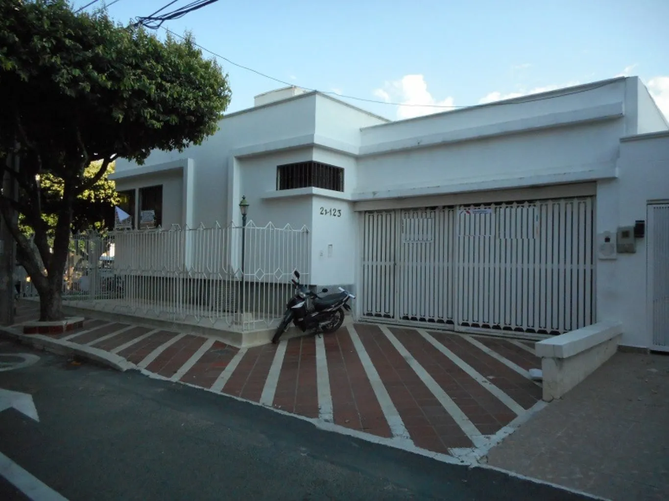 #208 - Casa en Cúcuta en venta de 339m², 3 habitaciones y 2 parqueaderos - 1