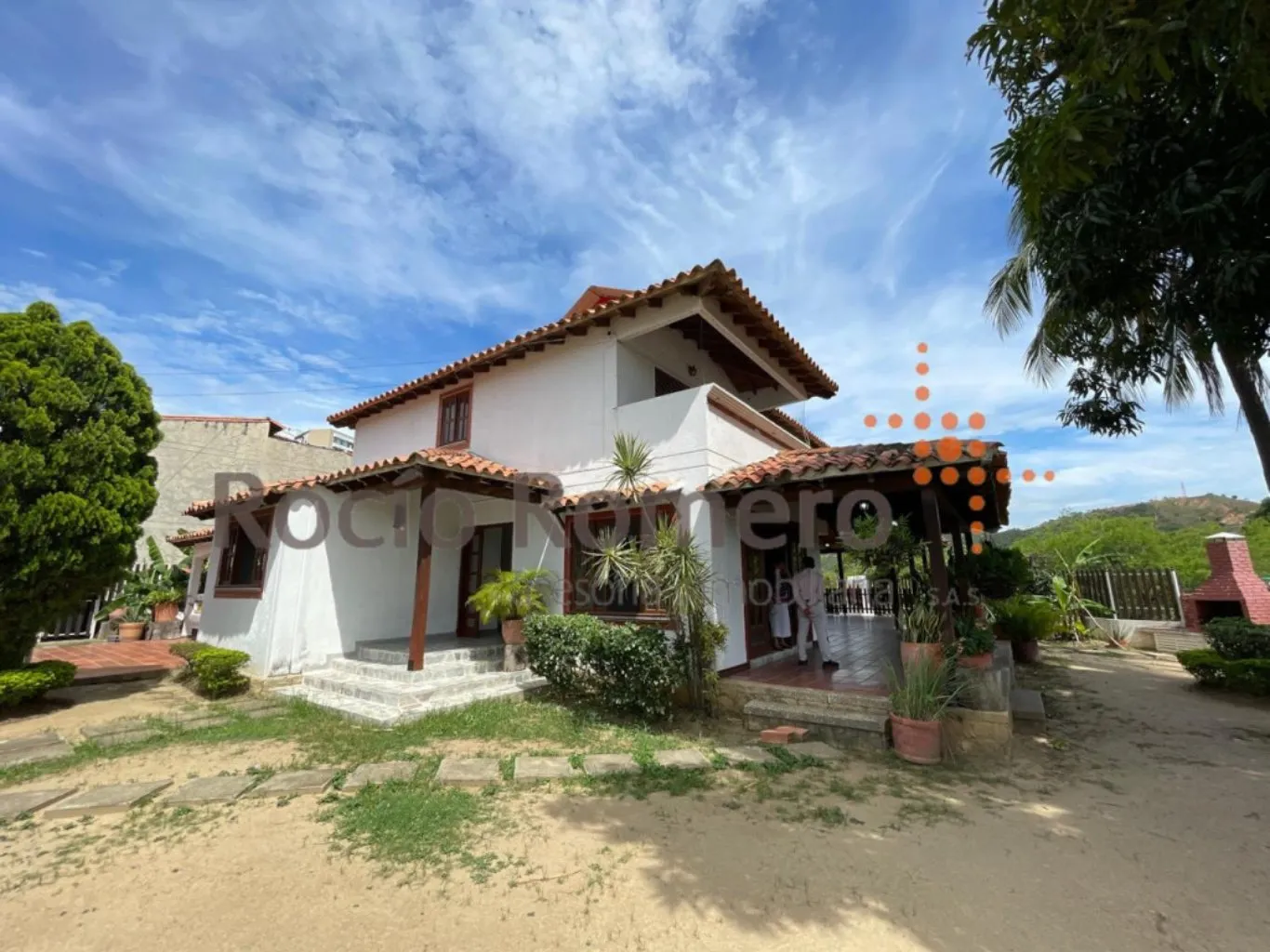 #236 - Casa en Cúcuta en venta de 350m², 3 habitaciones y 4 parqueaderos - 1