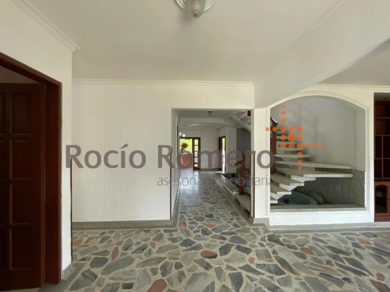 #236 - Casa en Cúcuta en venta de 350m², 3 habitaciones y 4 parqueaderos - 2