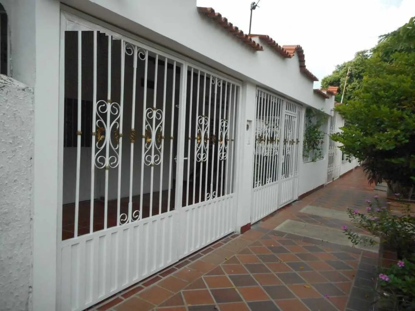 #251 - Casa en Cúcuta en venta de 300m², 3 habitaciones y 2 parqueaderos - 1