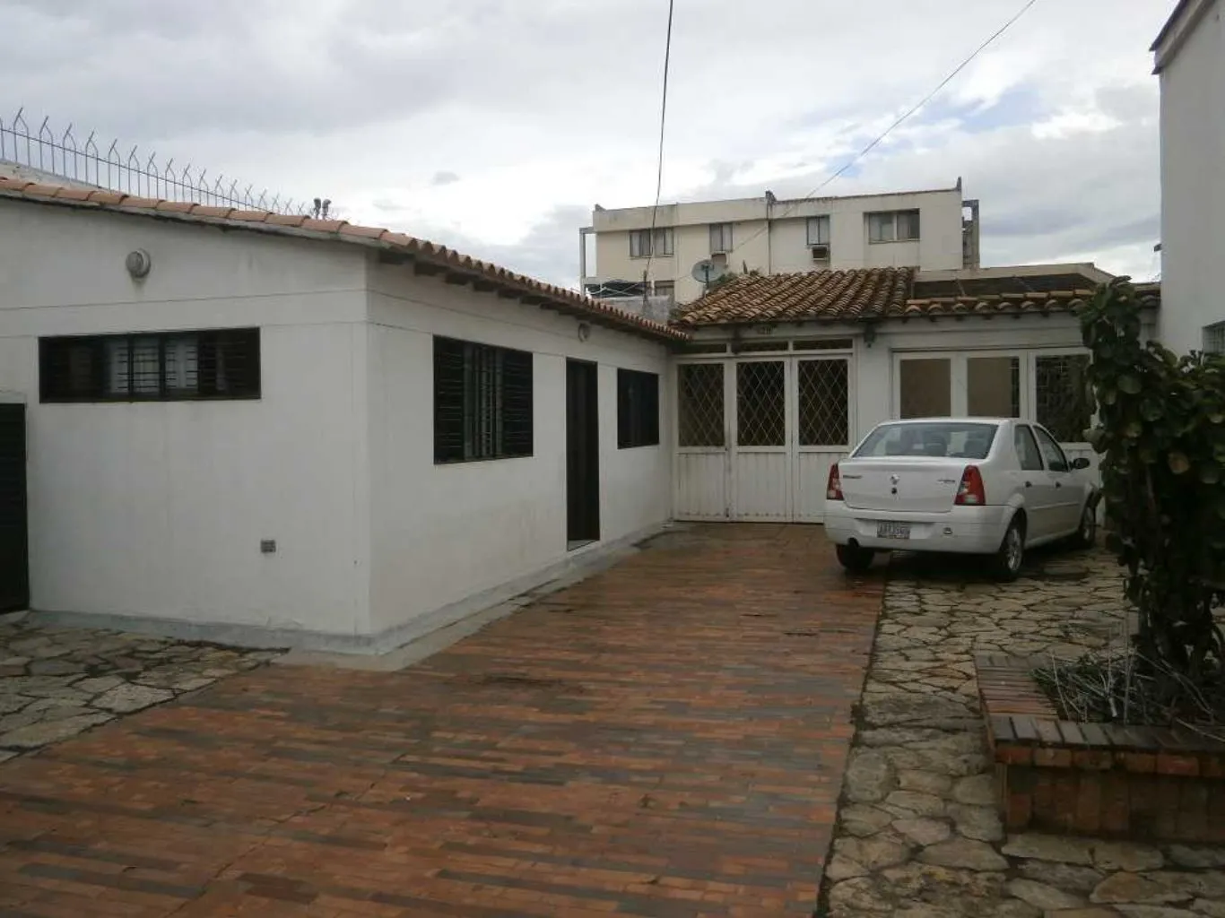 #308 - Casa en Cúcuta en venta de 444m², 3 habitaciones y 4 parqueaderos - 2