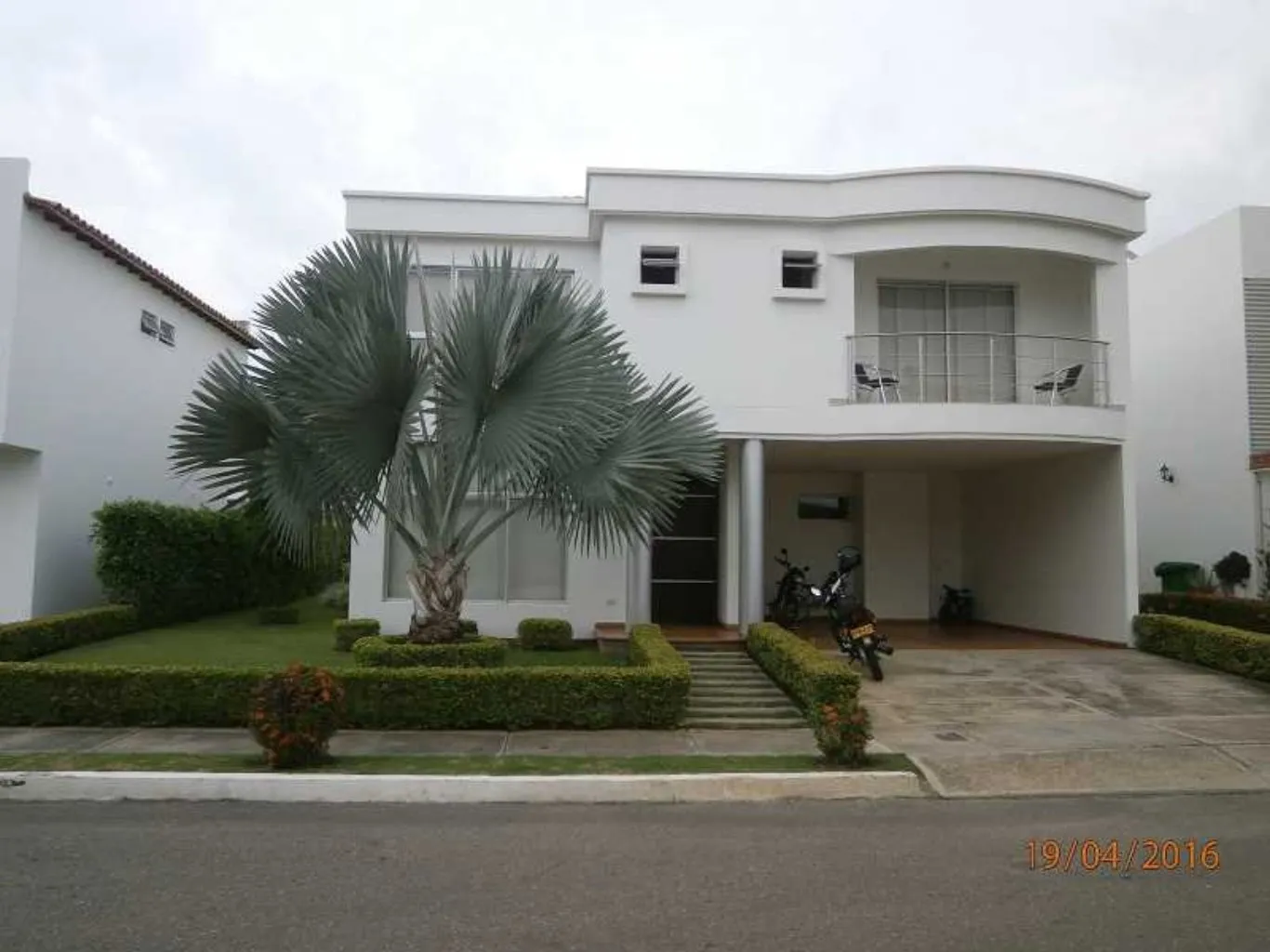#330 - Casa en conjunto cerrado en Cúcuta en venta de 250m², 4 habitaciones y 2 parqueaderos - 1