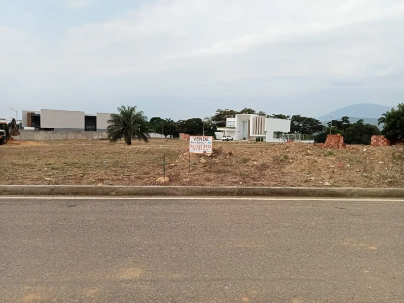 #389 - Lote en conjunto cerrado en Villa Del Rosario en venta de 1073m² - 3