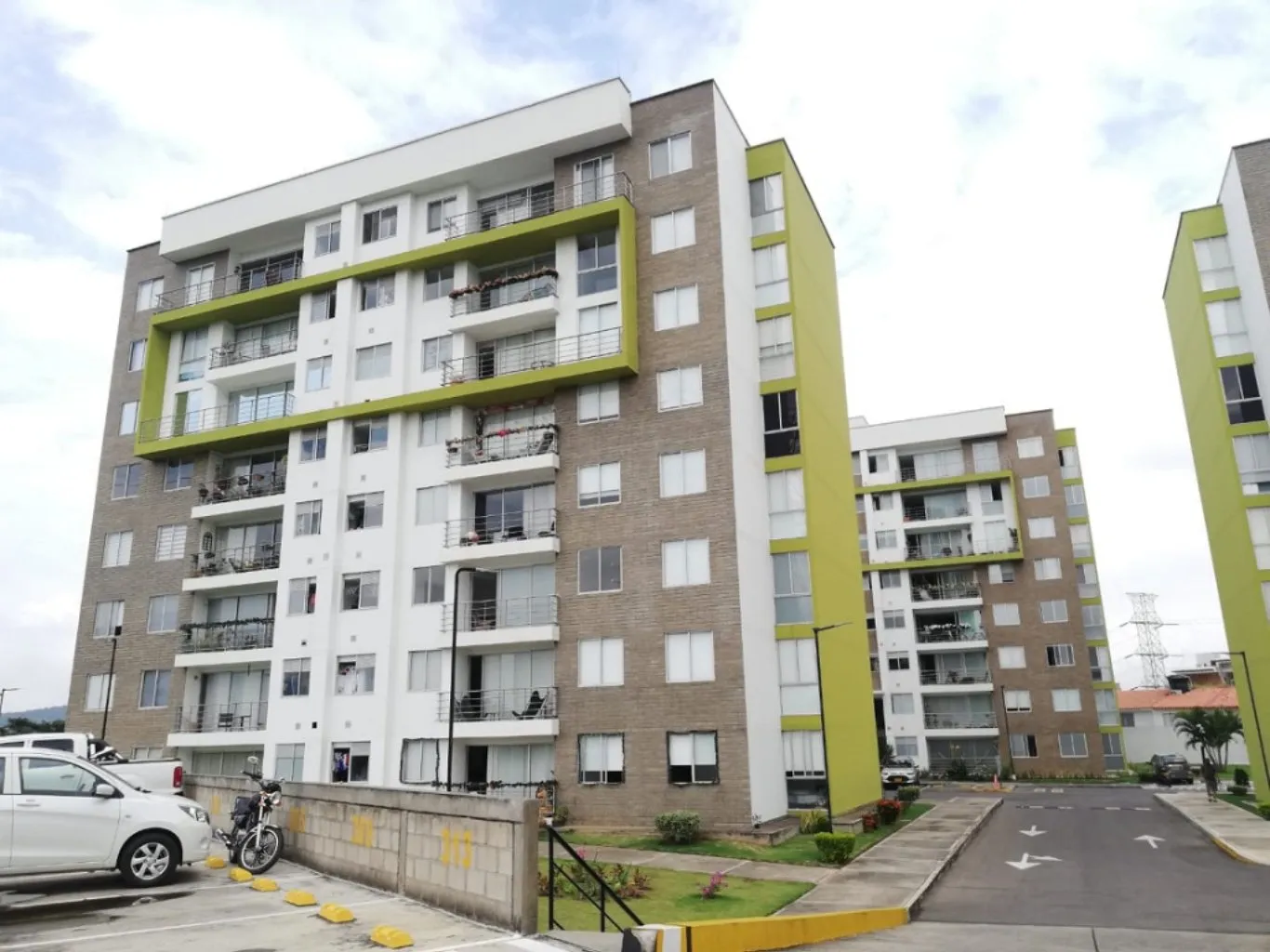 #407 - Apartamento en Los Patios en venta de 65m², 3 habitaciones y 1 parqueadero - 1