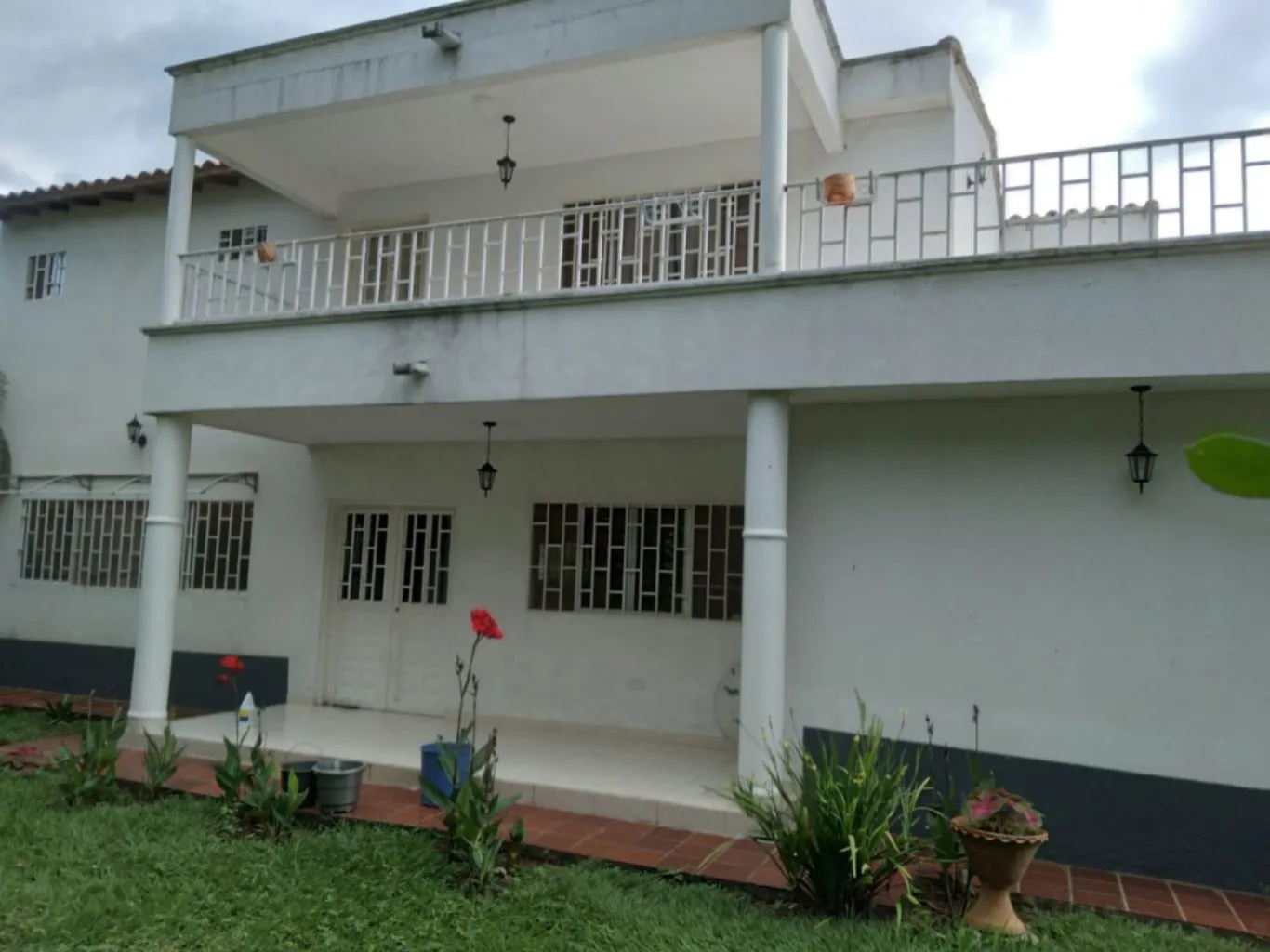 #488 - Casa en Cúcuta en venta de 300m², 4 habitaciones y 5 parqueaderos - 1