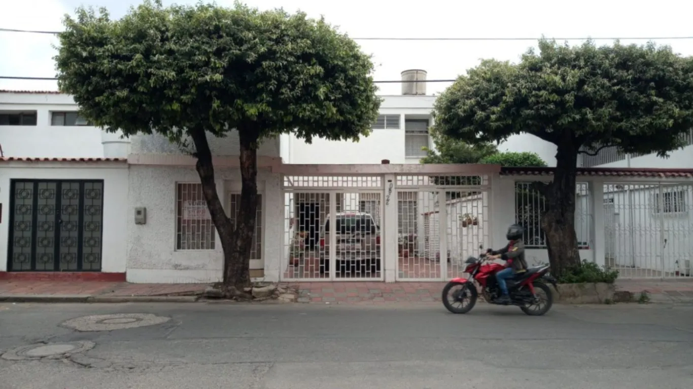 #495 - Casa en Cúcuta en venta de 400m², 5 habitaciones y 2 parqueaderos - 1