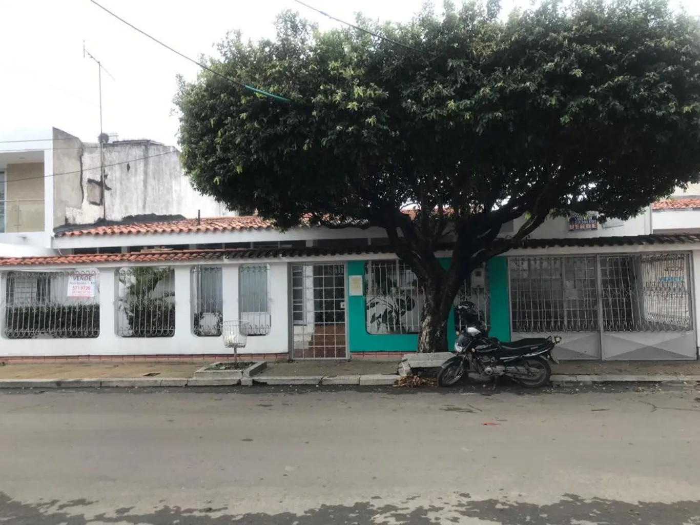 #500 - Casa en Cúcuta en venta de 300m², 5 habitaciones y 4 parqueaderos - 1