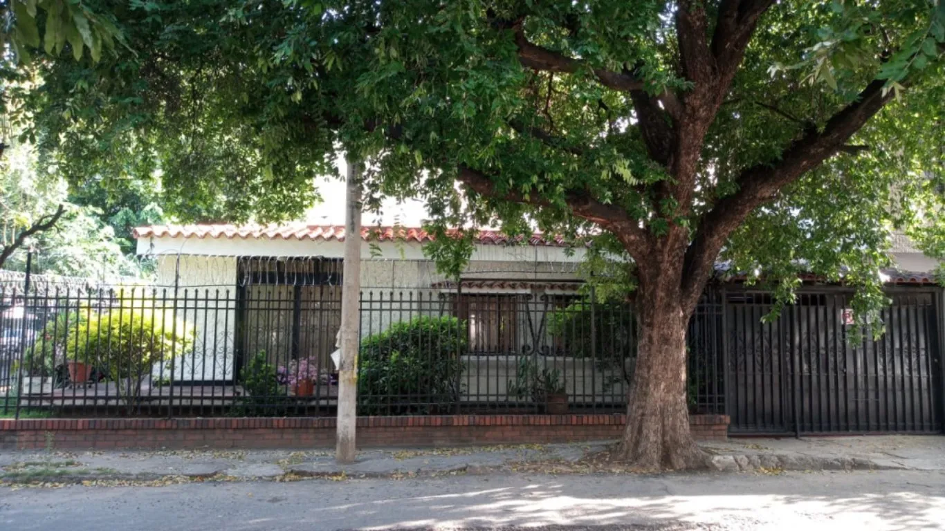 #521 - Casa en Cúcuta en venta de 281m², 5 habitaciones y 1 parqueadero - 1
