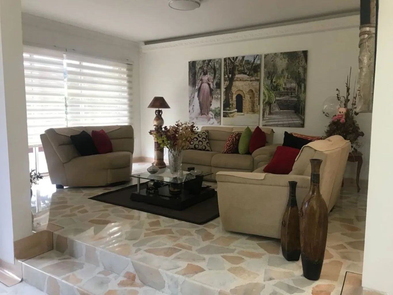 #550 - Casa en conjunto cerrado en Cúcuta en venta de 366m², 5 habitaciones y 3 parqueaderos - 2