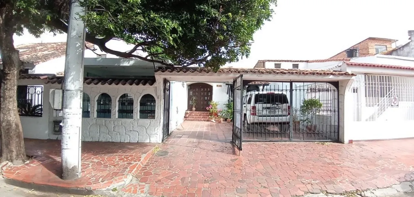 #584 - Casa en Cúcuta en venta de 278m², 4 habitaciones y 3 parqueaderos - 1